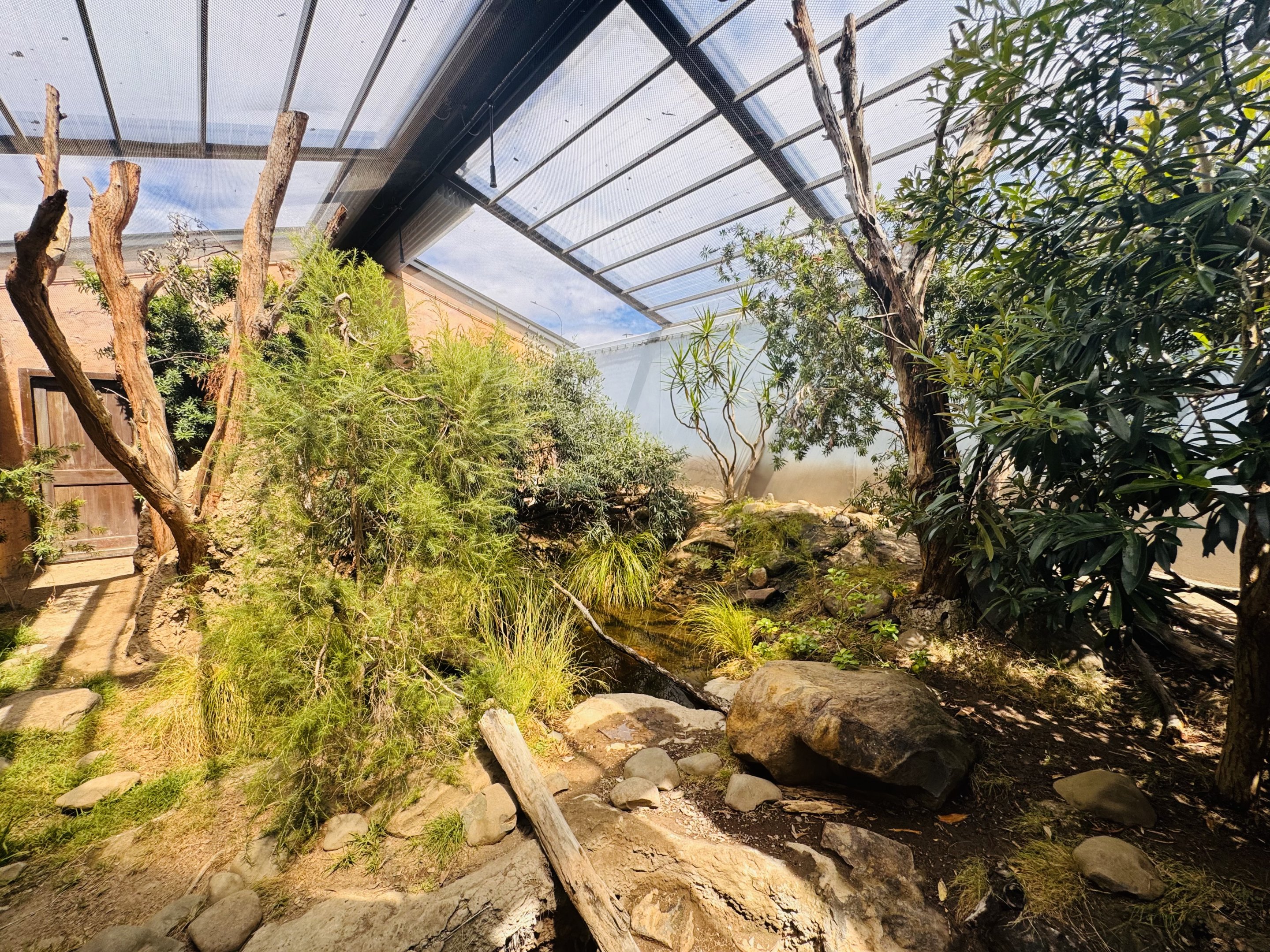 Lace Monitor enclosure