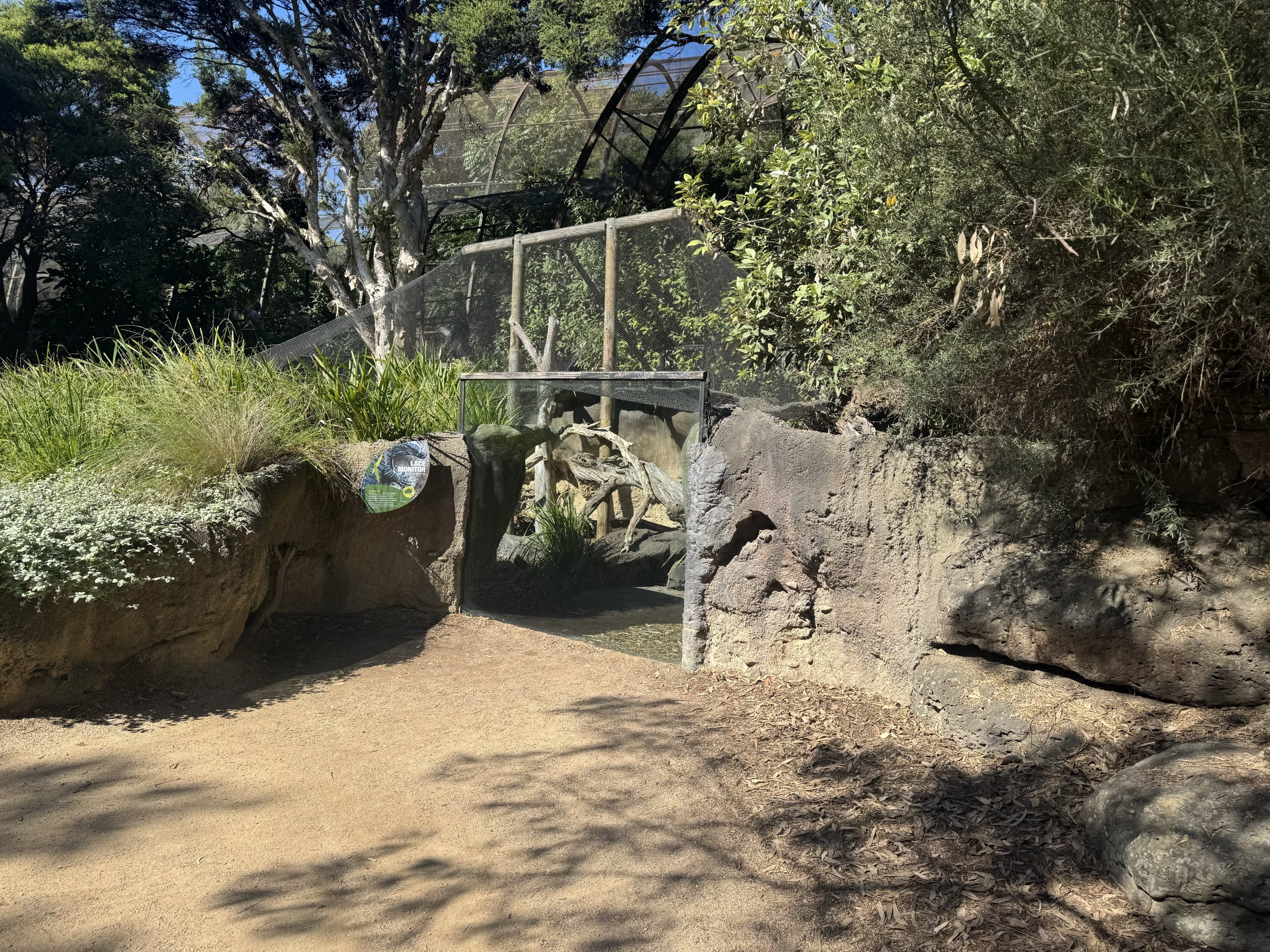 Lace monitor enclosure