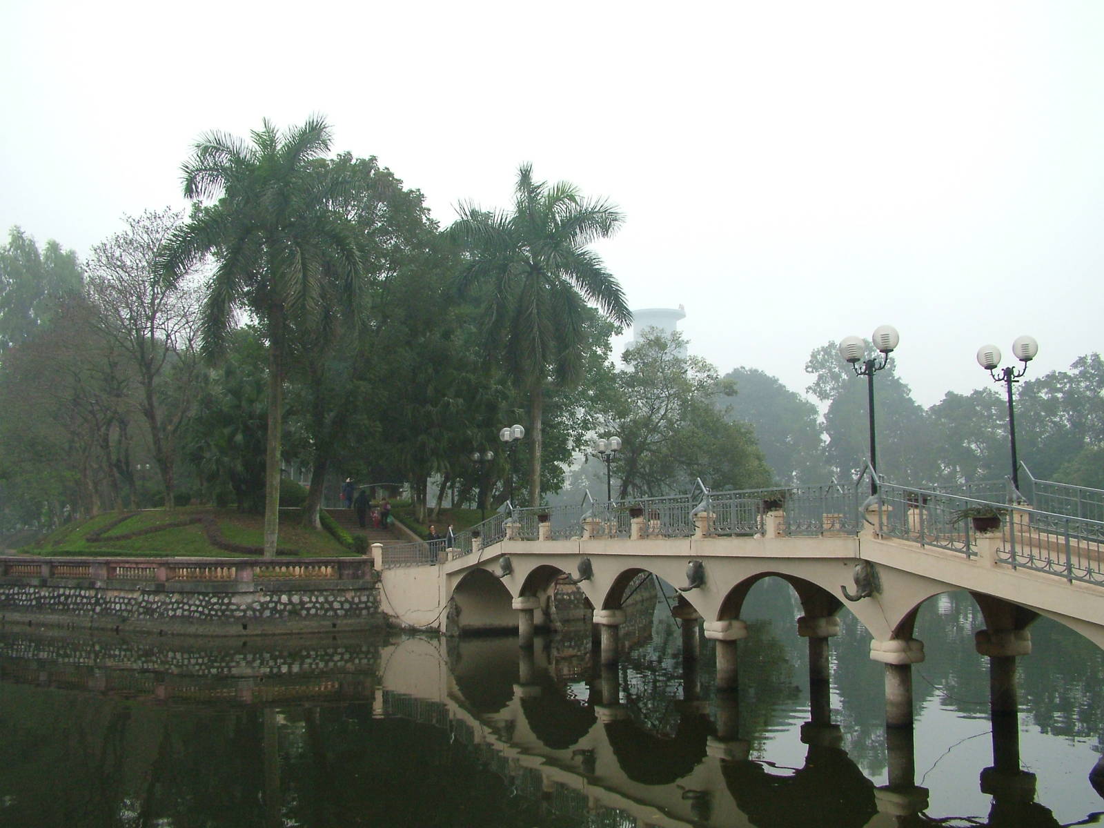 Lake Bridge at Hanoi Zoo, 15/03/12