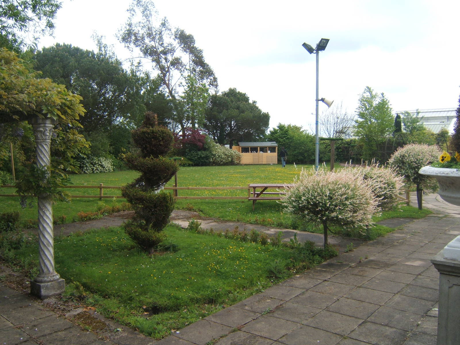 Lakeside Bird of Prey Centre.View
