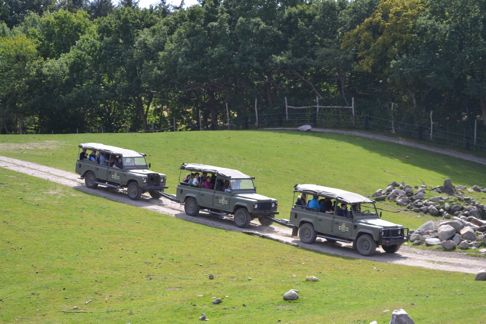 Land Rover safari in Ree Park