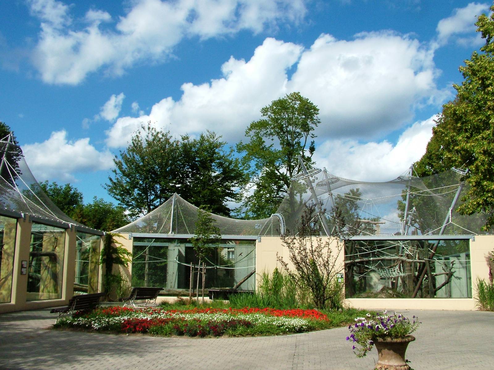 Langur/Orang Outdoor Exhibits at Dvur Kralove, 27/08/12