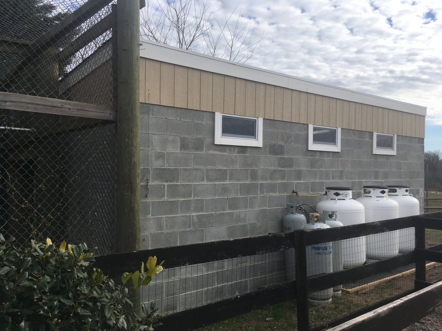 Lar Gibbon Indoor Housing