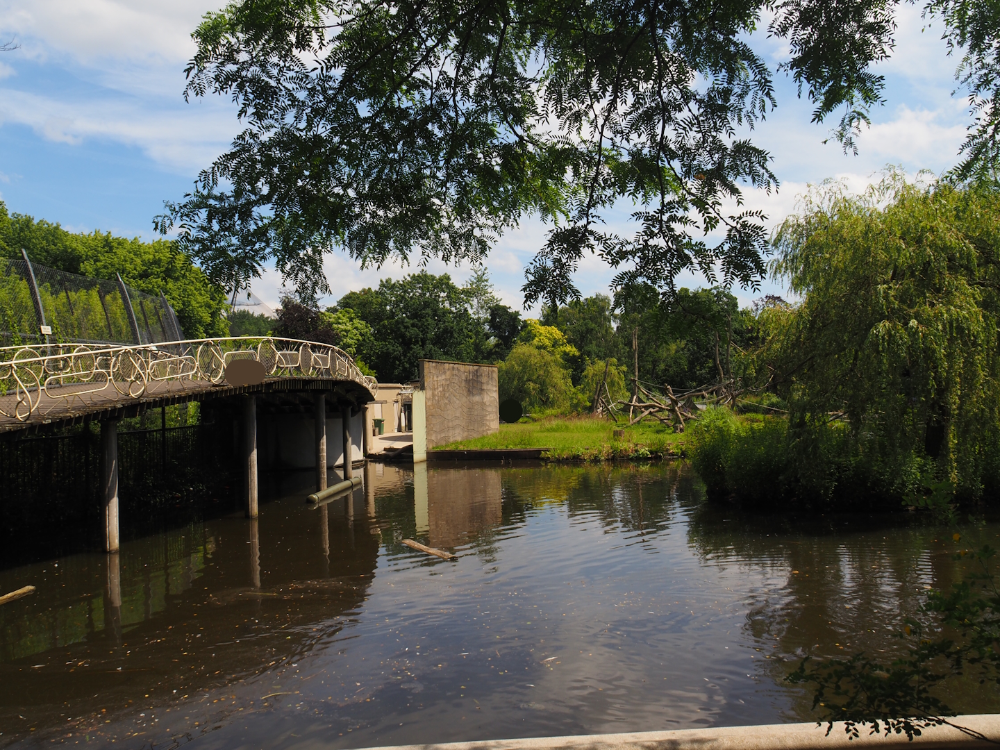 Large pond, Unused primate island and Historical bridge next to Sumatran tiger exhibits, 2024-06-30