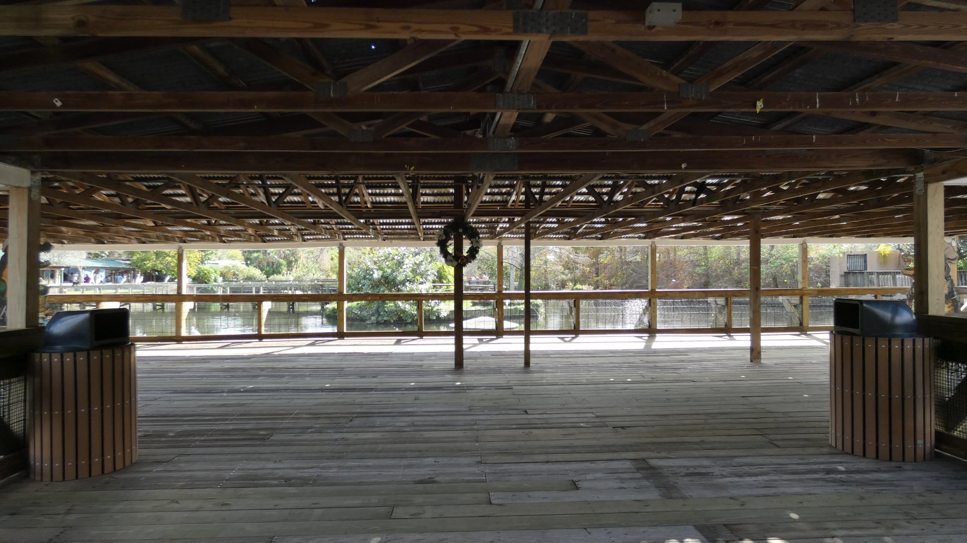 Large Viewing Shelter for Adult American Alligators - Jan. 2022