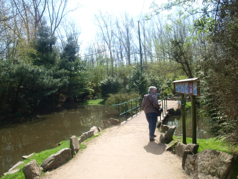 Large walk-trough aviary (April 19th, 2015)