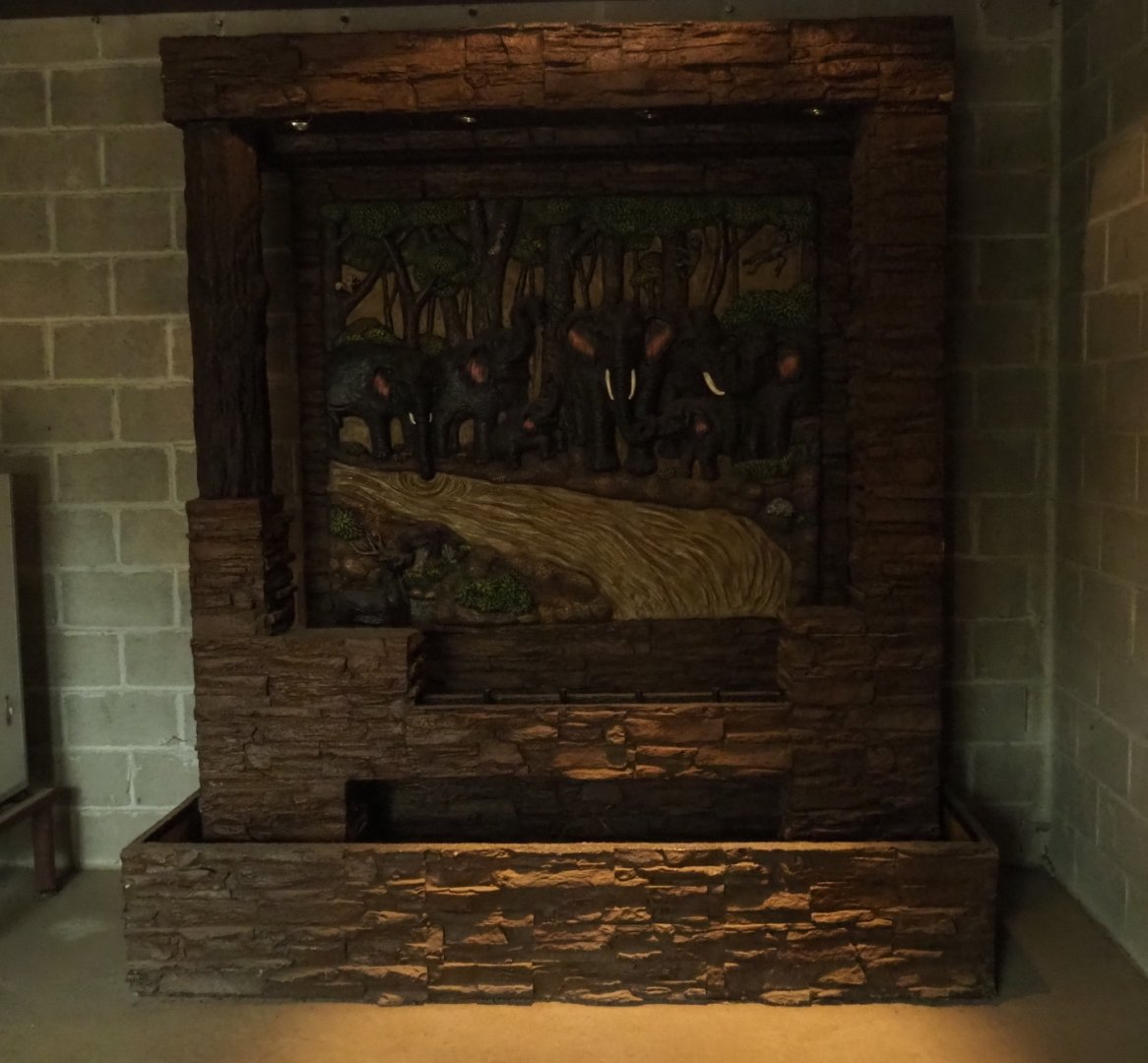 Large wood carving (Aug 28th, 2018)