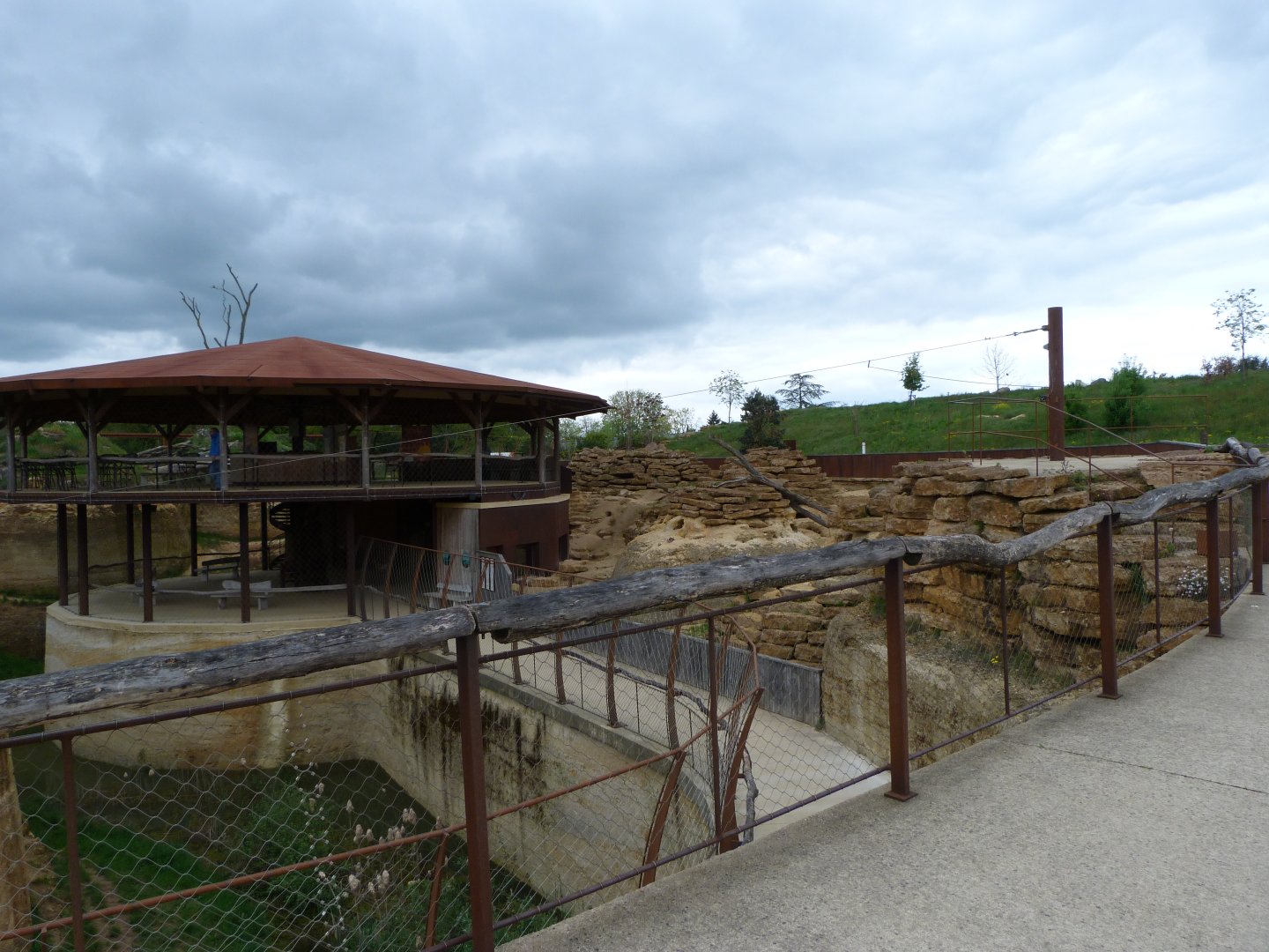 "Le Cratère des carnivores" view -Bioparc de Doué la Fontaine (2025)