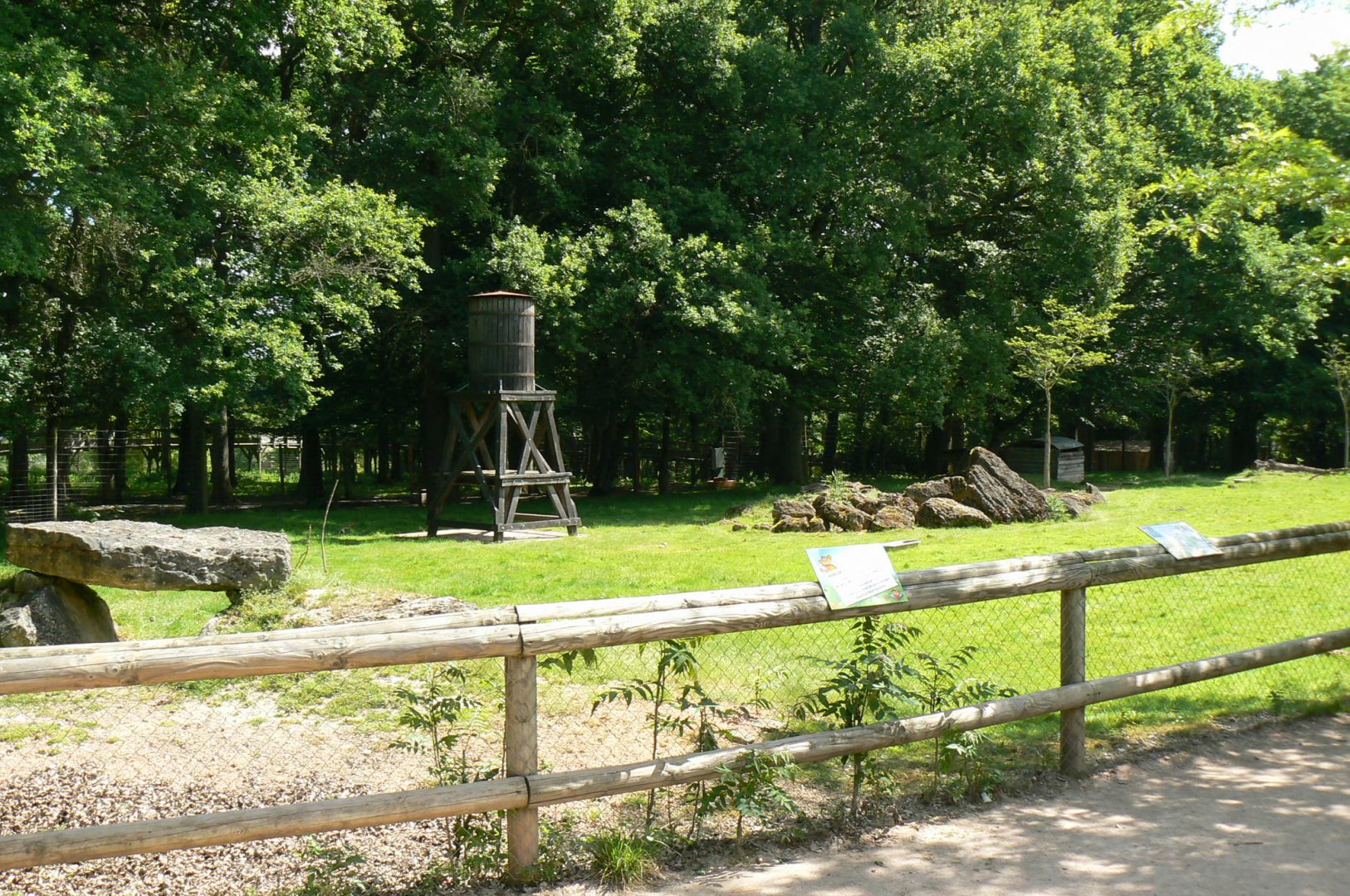 Le Pal - Red-necked wallabys exhibit