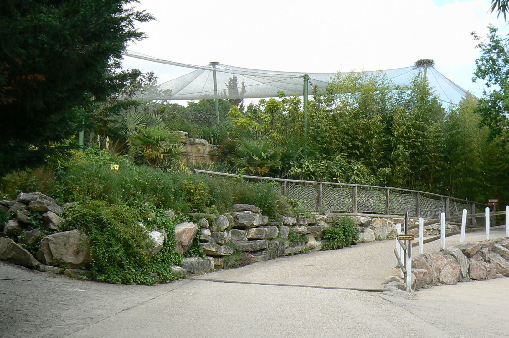 Le Pal - South american aviary from outside