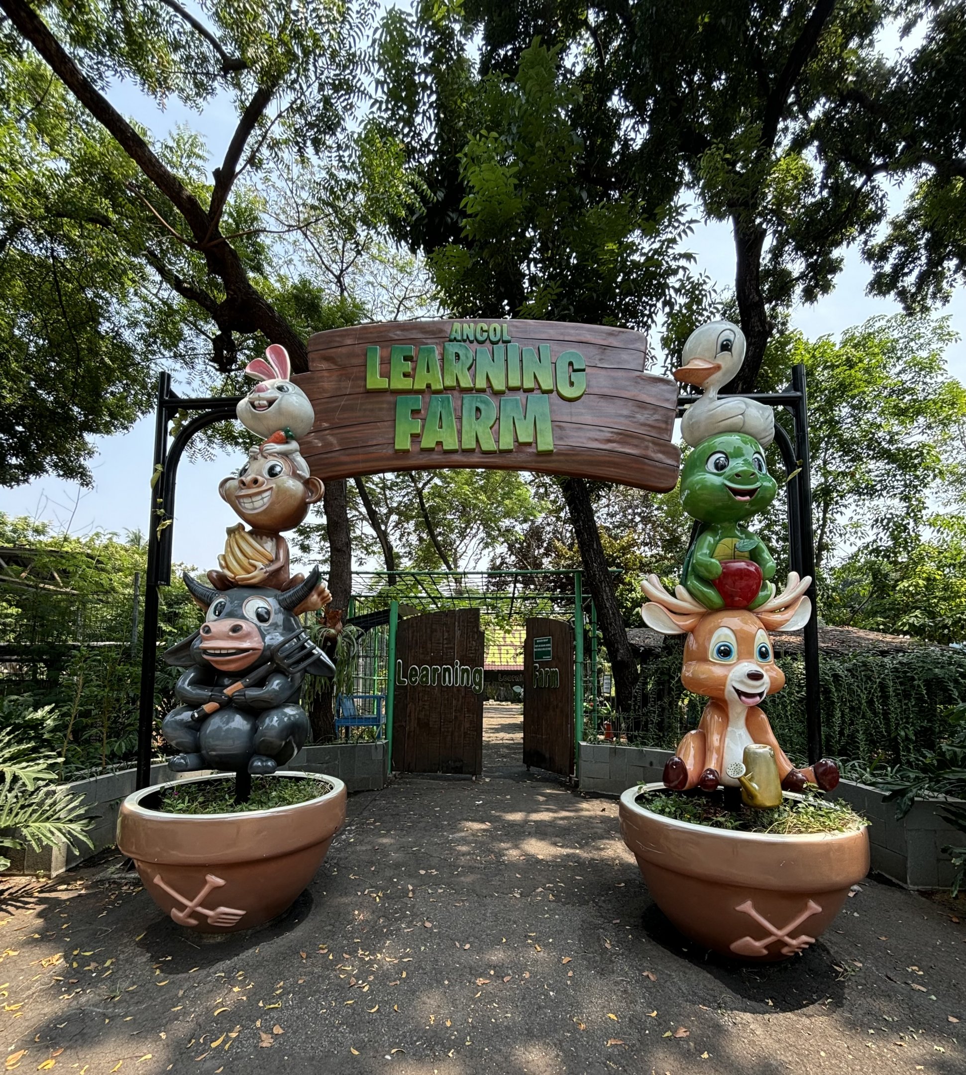 Learning Farm Entrance - outside zoo grounds