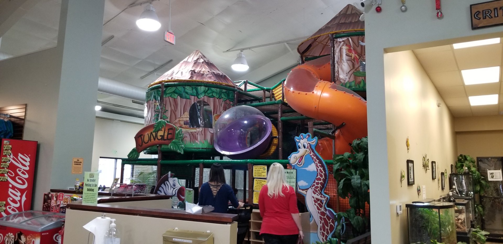 Leesburg Animal Park - indoor playground