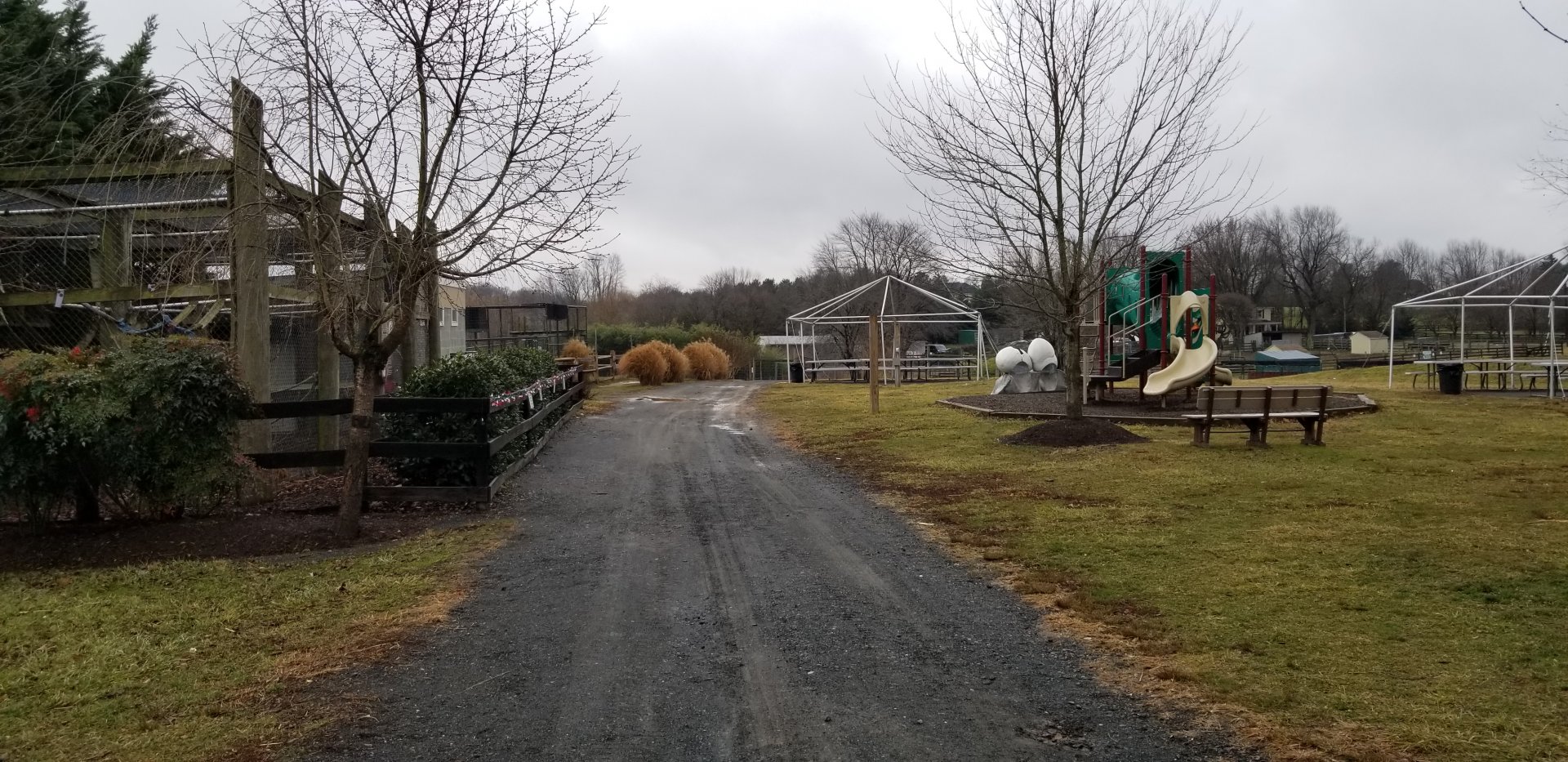 Leesburg Animal Park - path to outside exhibits