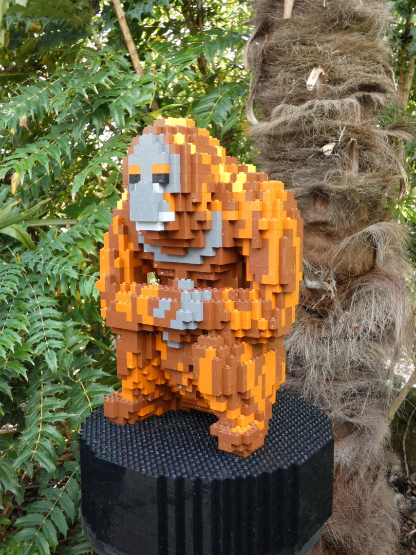 Lego Orang-utan model