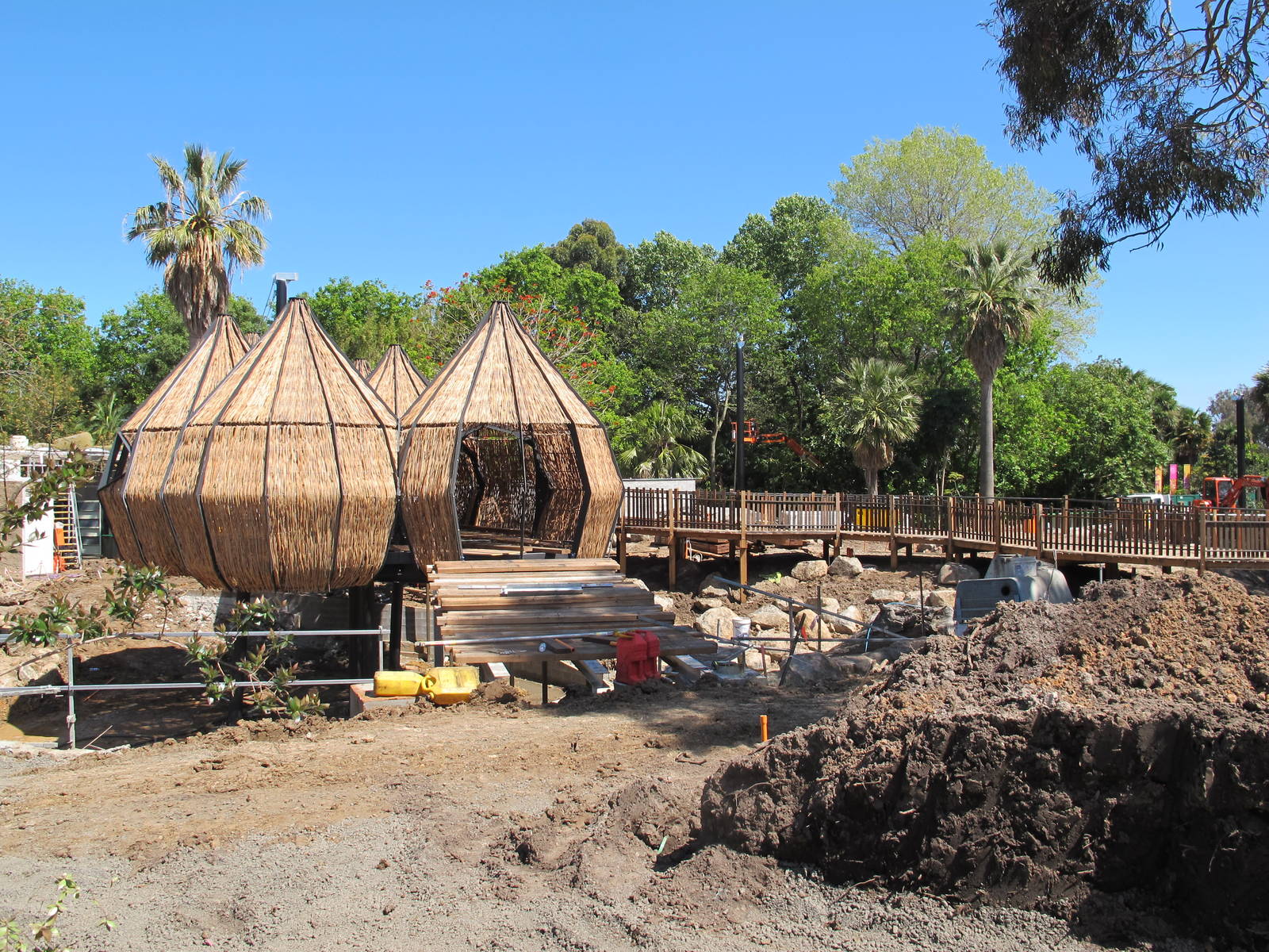 Lemur Island Construction - Melbourne Zoo November 2013