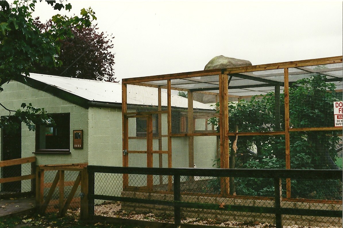Lemur Island house and holding cage 23rd October 1999