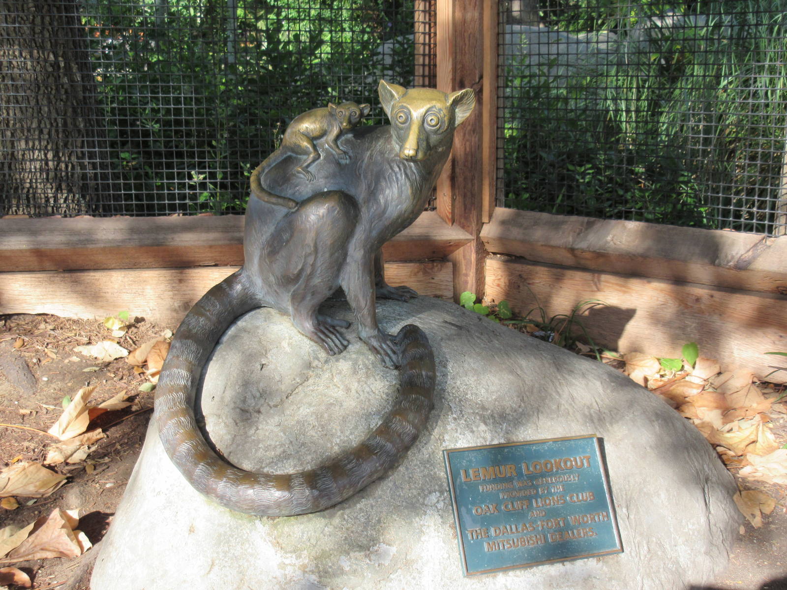 Lemur Statue