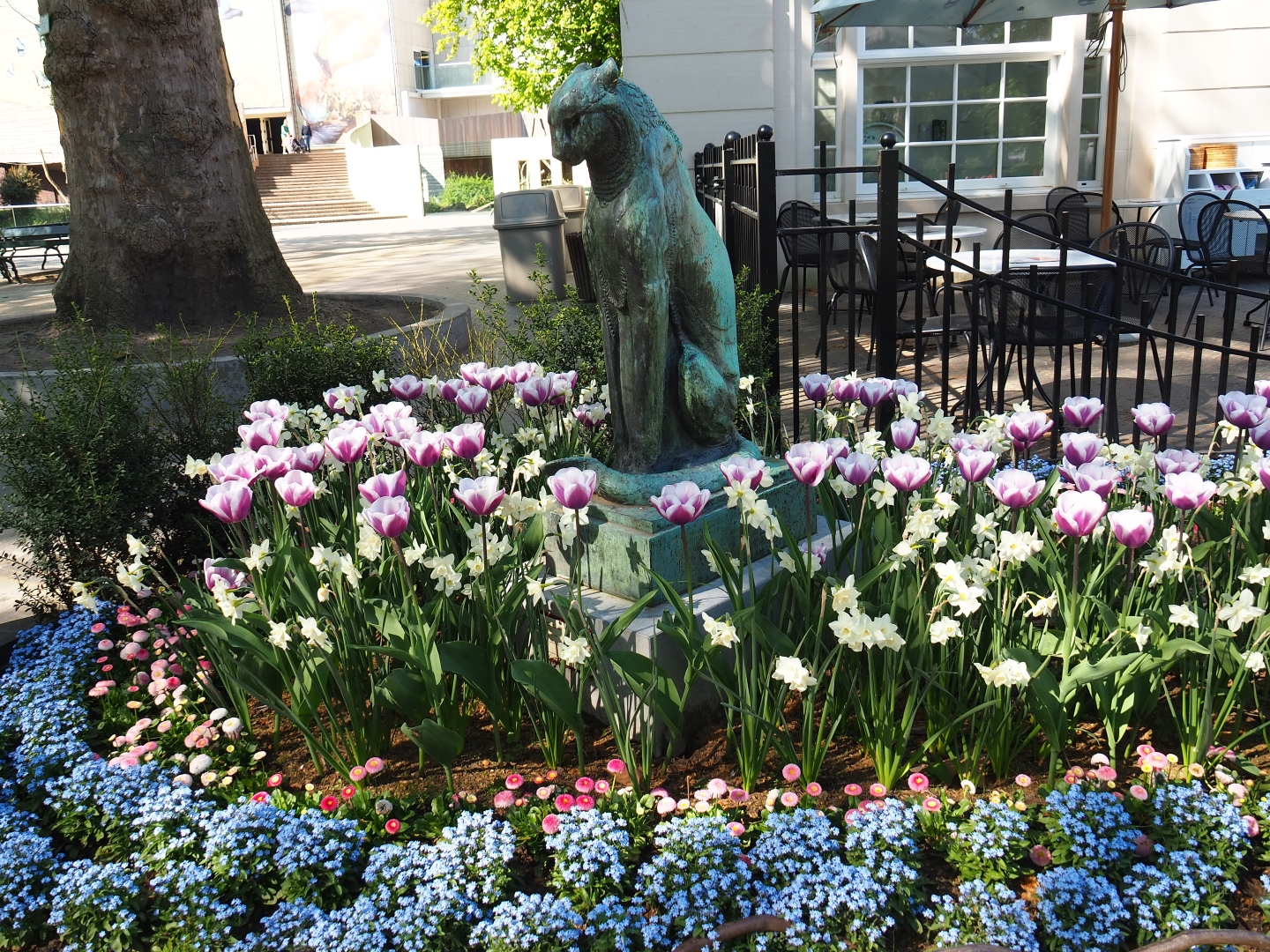 Leopard statue and flower beds, 2019-04-20