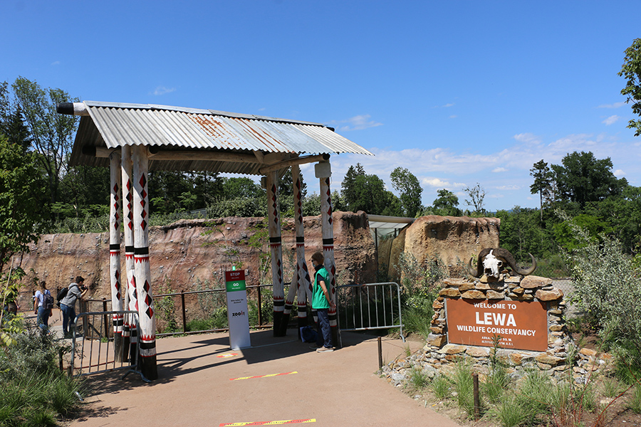 Lewa entrance