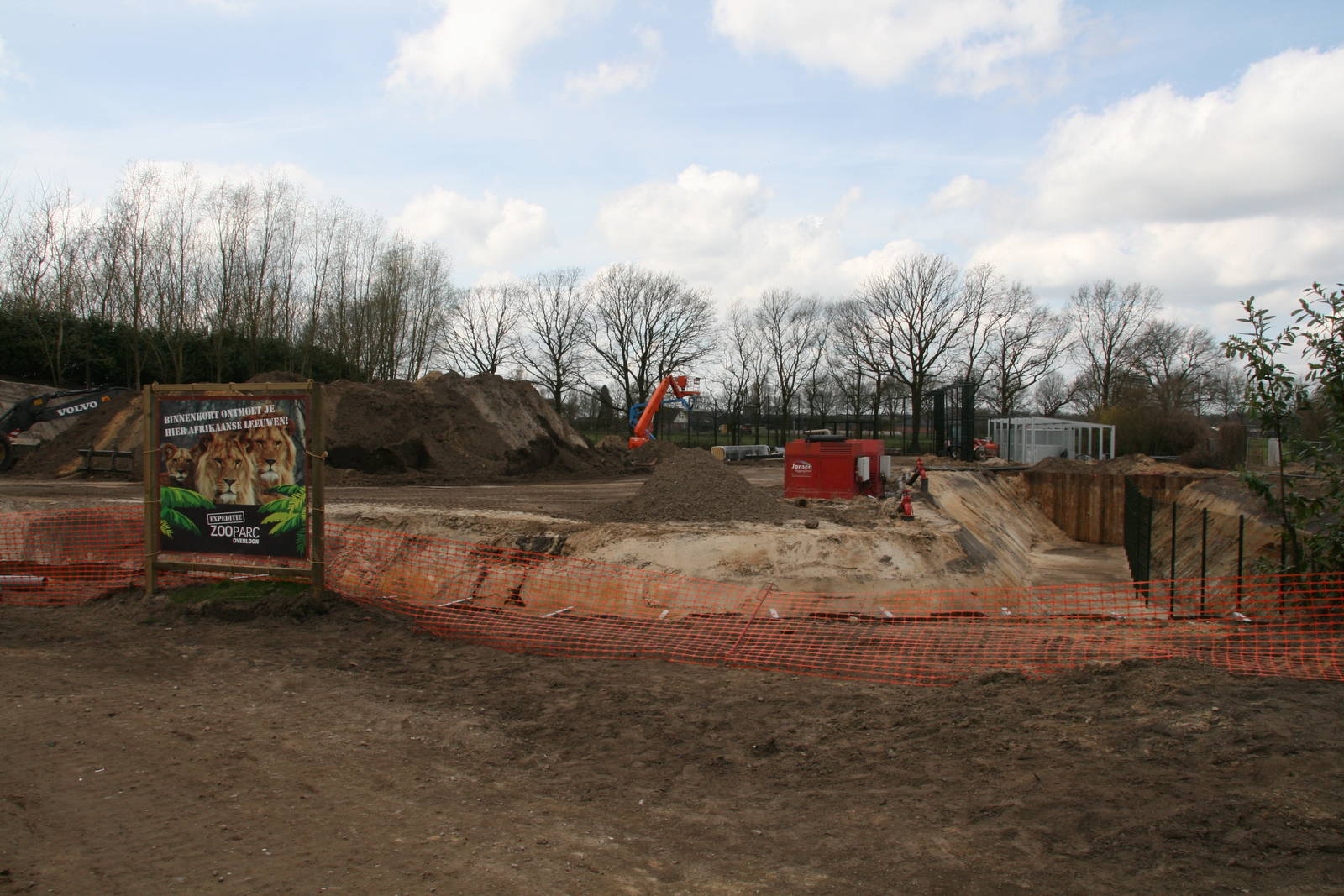 Lion enclosure building site