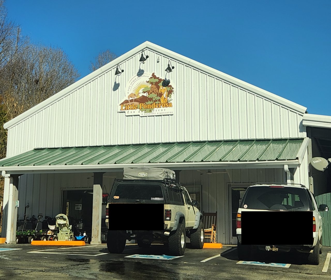 Little Ponderosa Zoo - Entrance