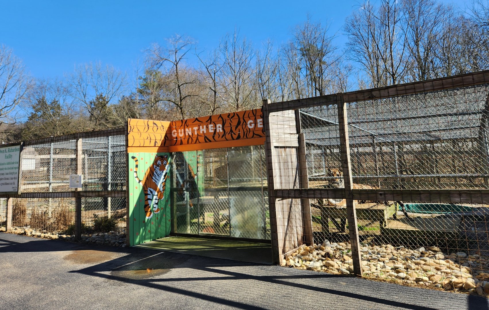 Little Ponderosa Zoo - Tiger enclosure