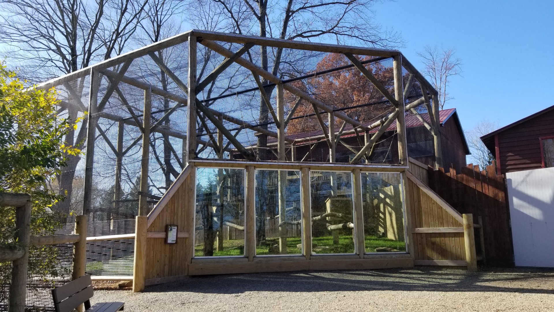 Living Treasures Moraine - Lar gibbons