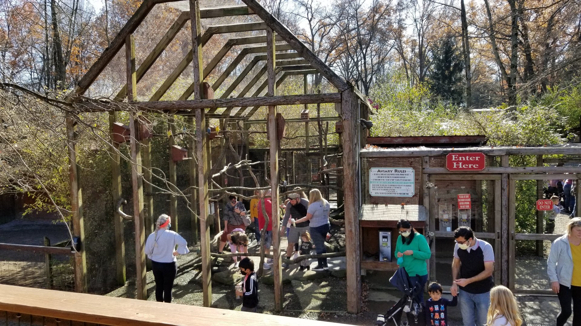Living Treasures Moraine - Lorikeet aviary