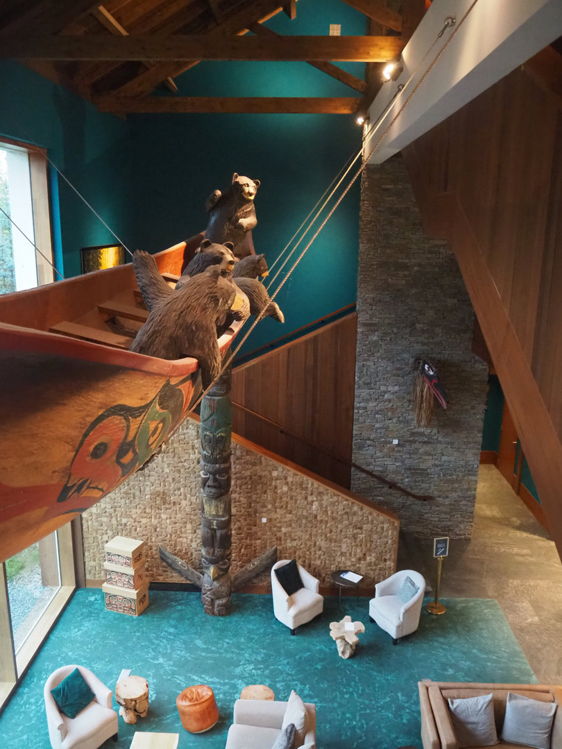 Lobby of The Paddling Bear Hotel, 2022-09-14