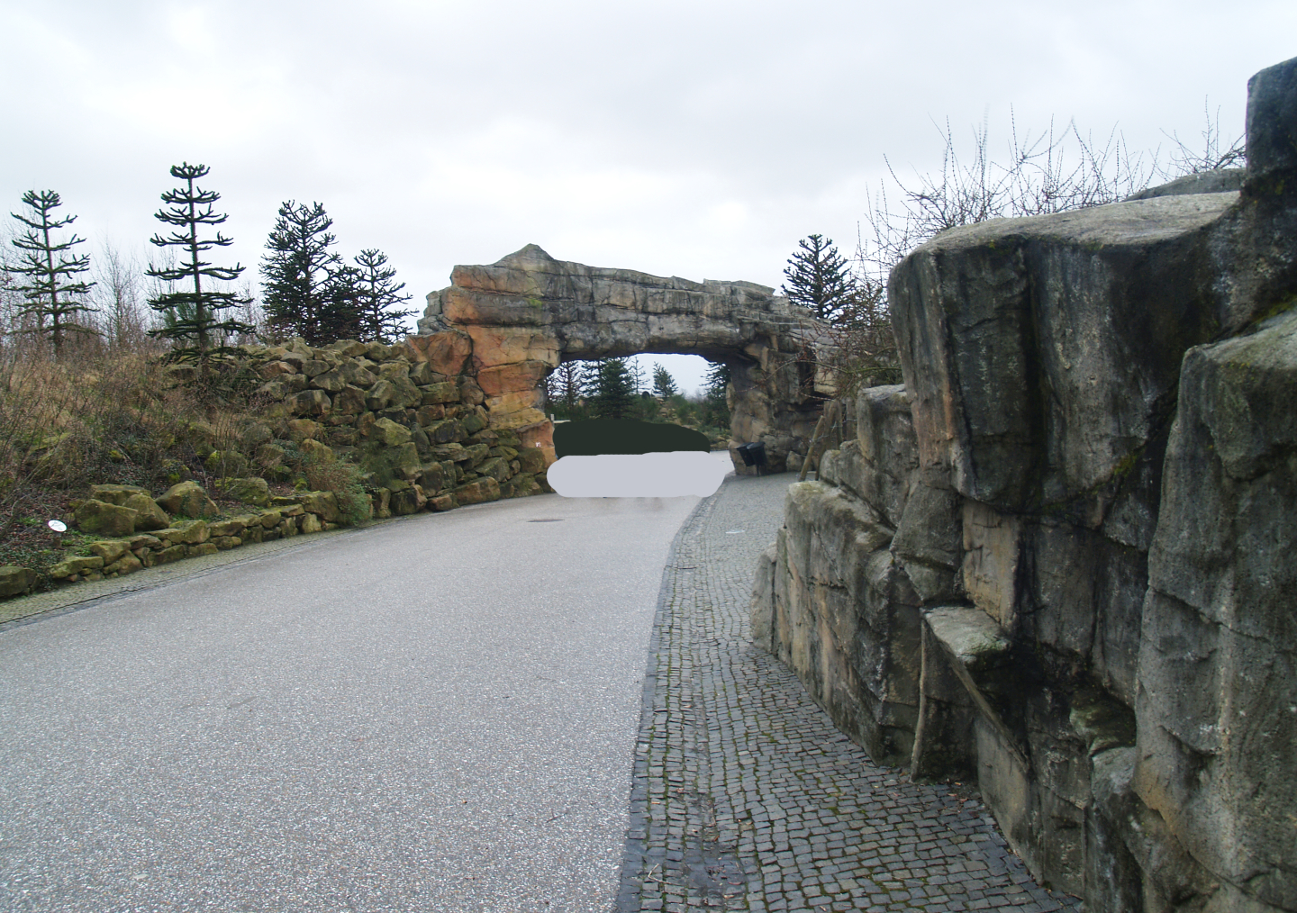 Location Es walkway and park view, 2008-03-01
