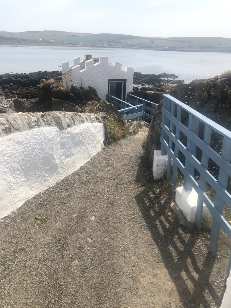 Logan fish pond - Bathing hut