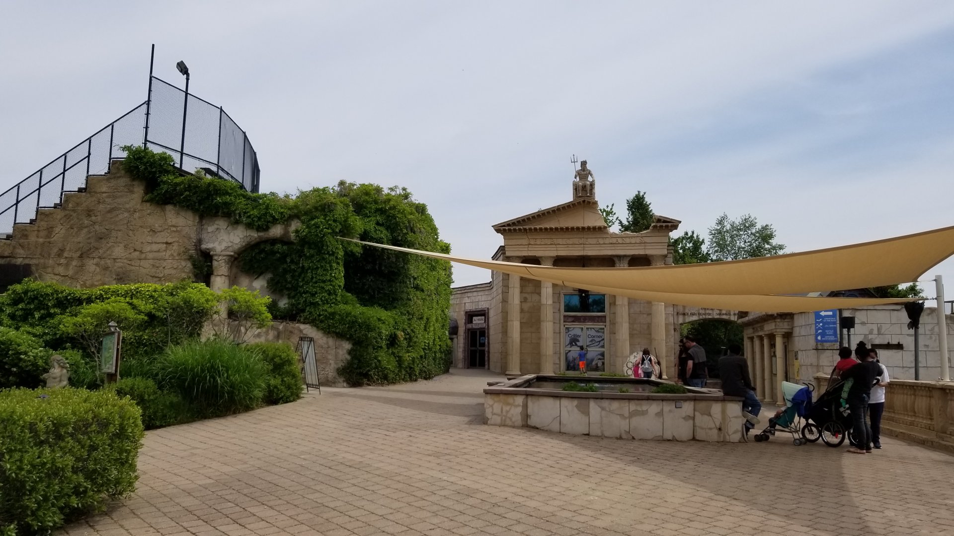 Long Island Aquarium - Coliseum on left, koi ahead