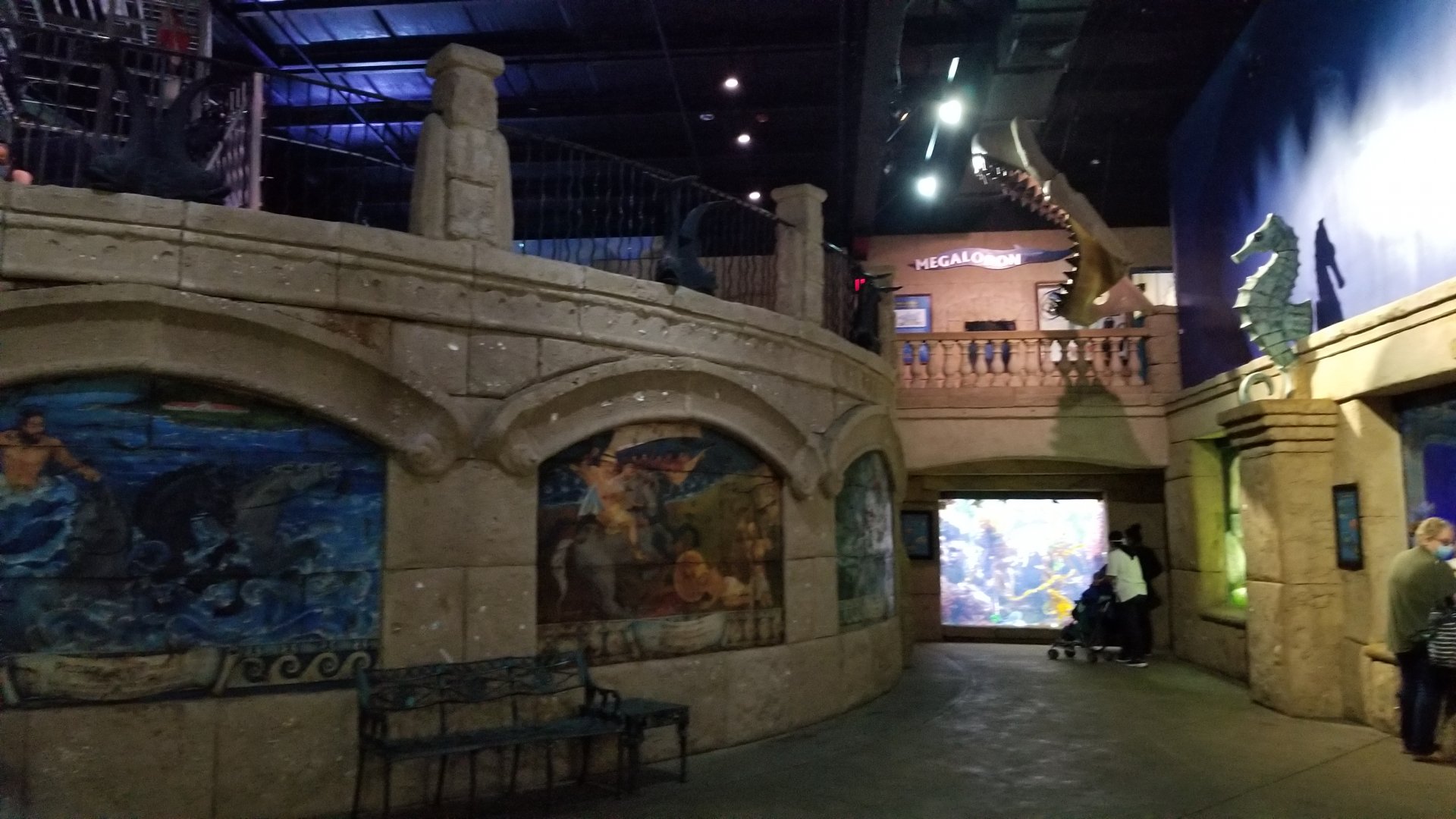 Long Island Aquarium - Main atlantis room