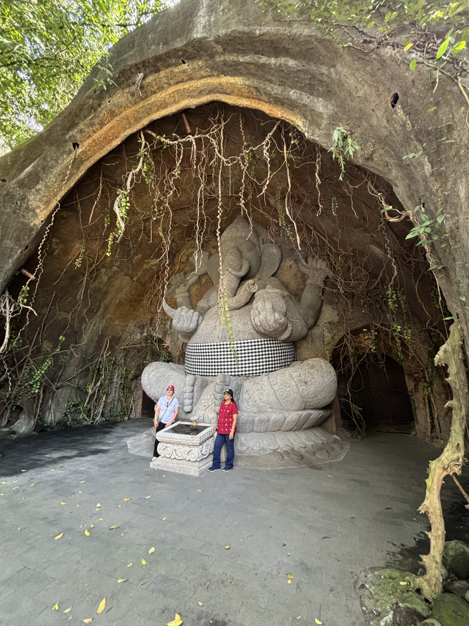 Lord Ganesha Statue - huge!