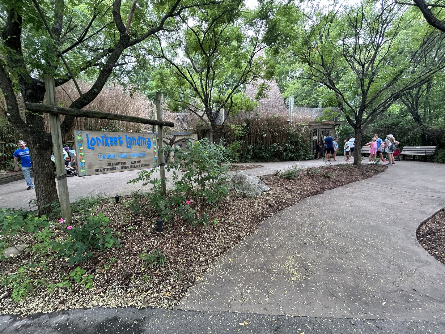Lorikeet Feeder Aviary