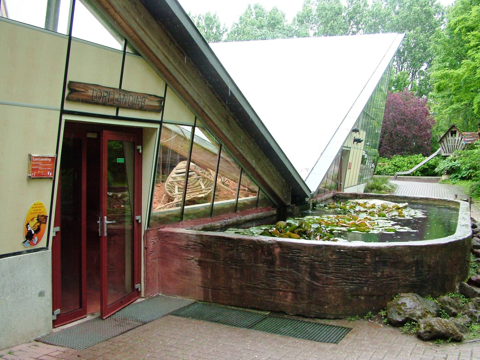 Lorikeet Walkthrough at Avifauna, 04/06/12