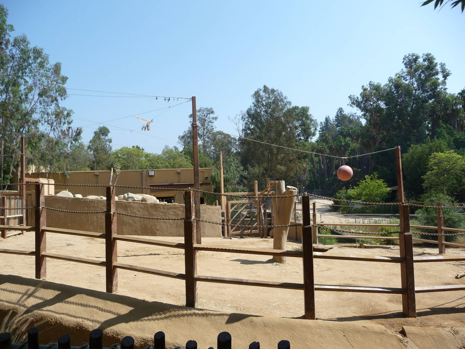 Los Angeles Zoo - Infamous Elephant Paddock
