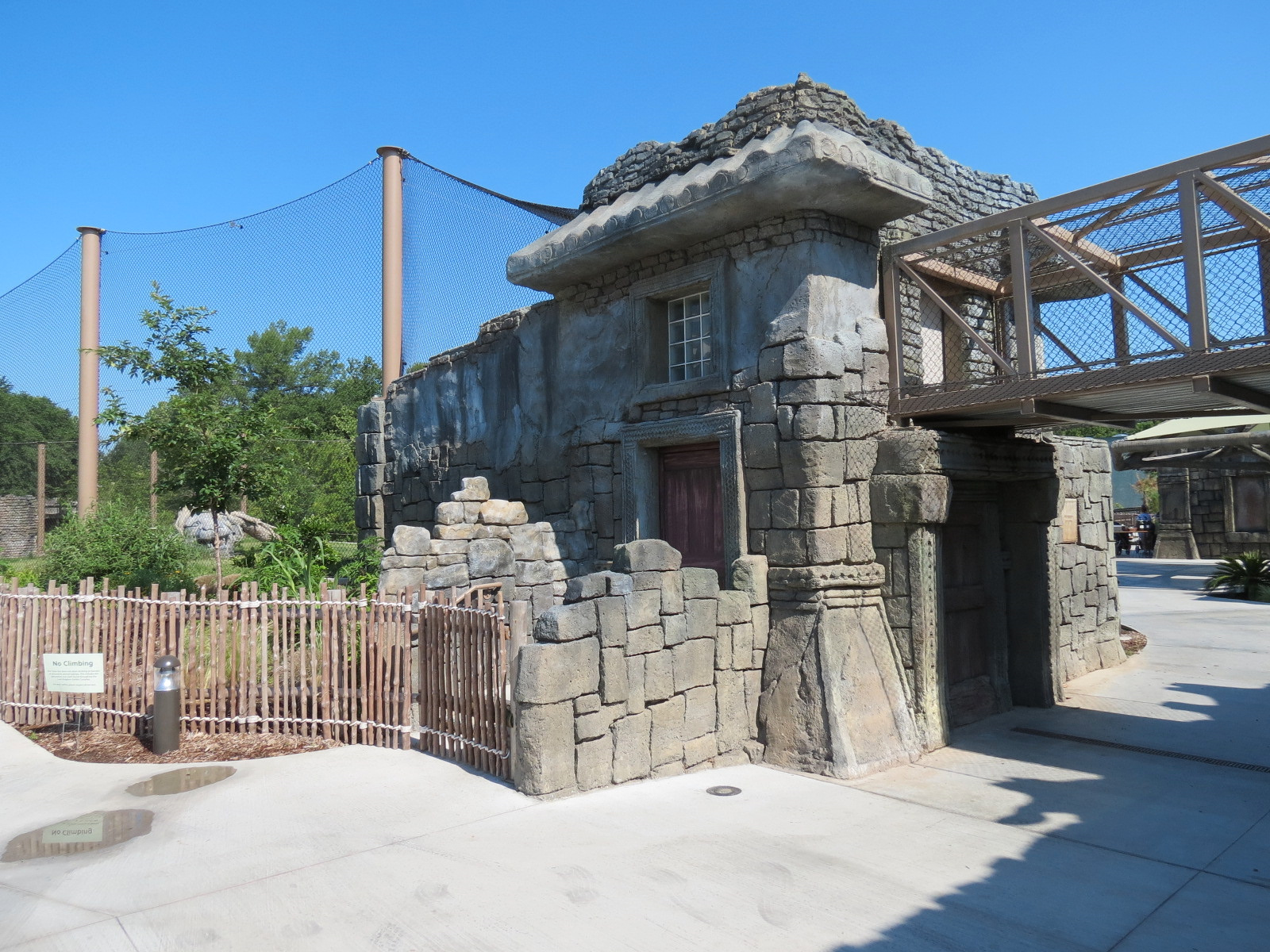 Lost Kingdom - Malayan Tiger Exhibit 2 - Overhead Transfer Chute
