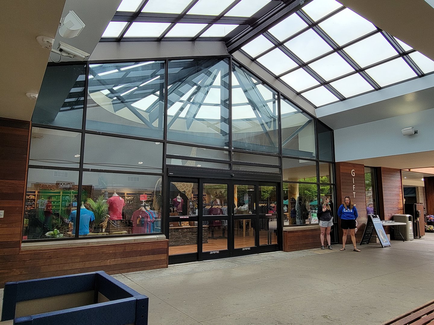 Louisville 5/22 - Gift shop