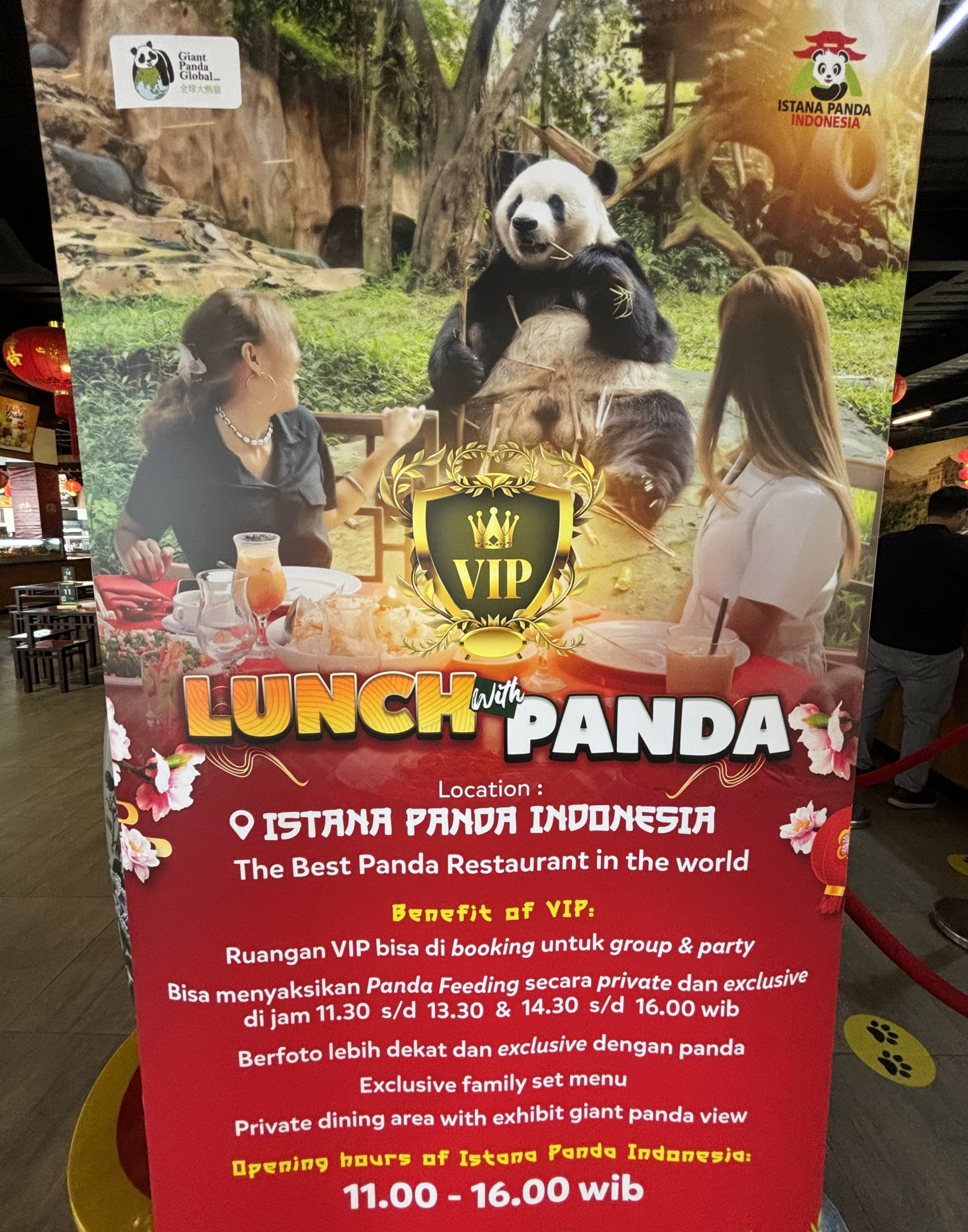 Lunch with Panda Sign - Giant Panda Complex