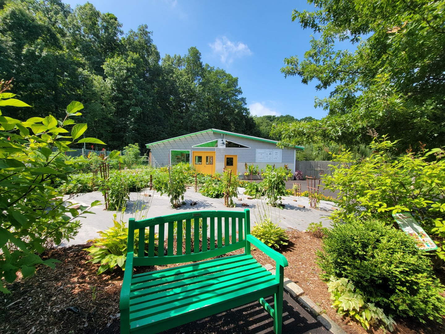 Lupa Zoo - Conservation garden