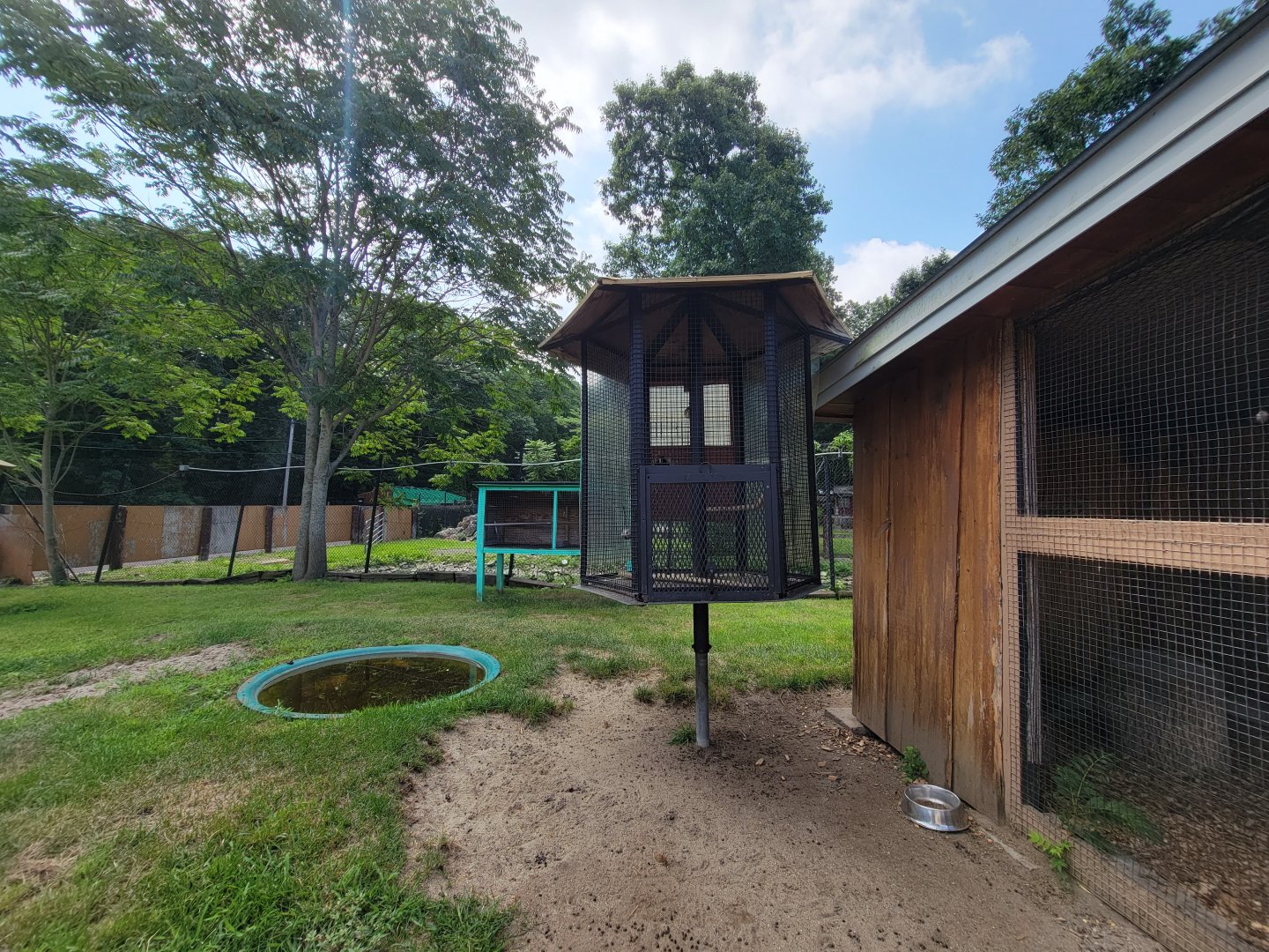 Lupa Zoo - Empty cages