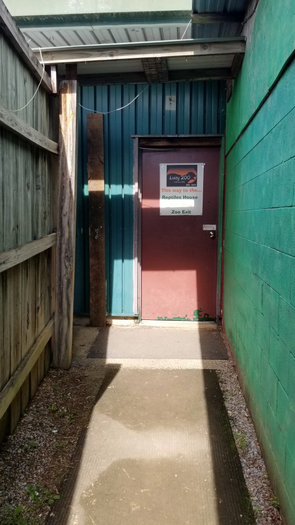 Luray Zoo - Door back into reptile rooms