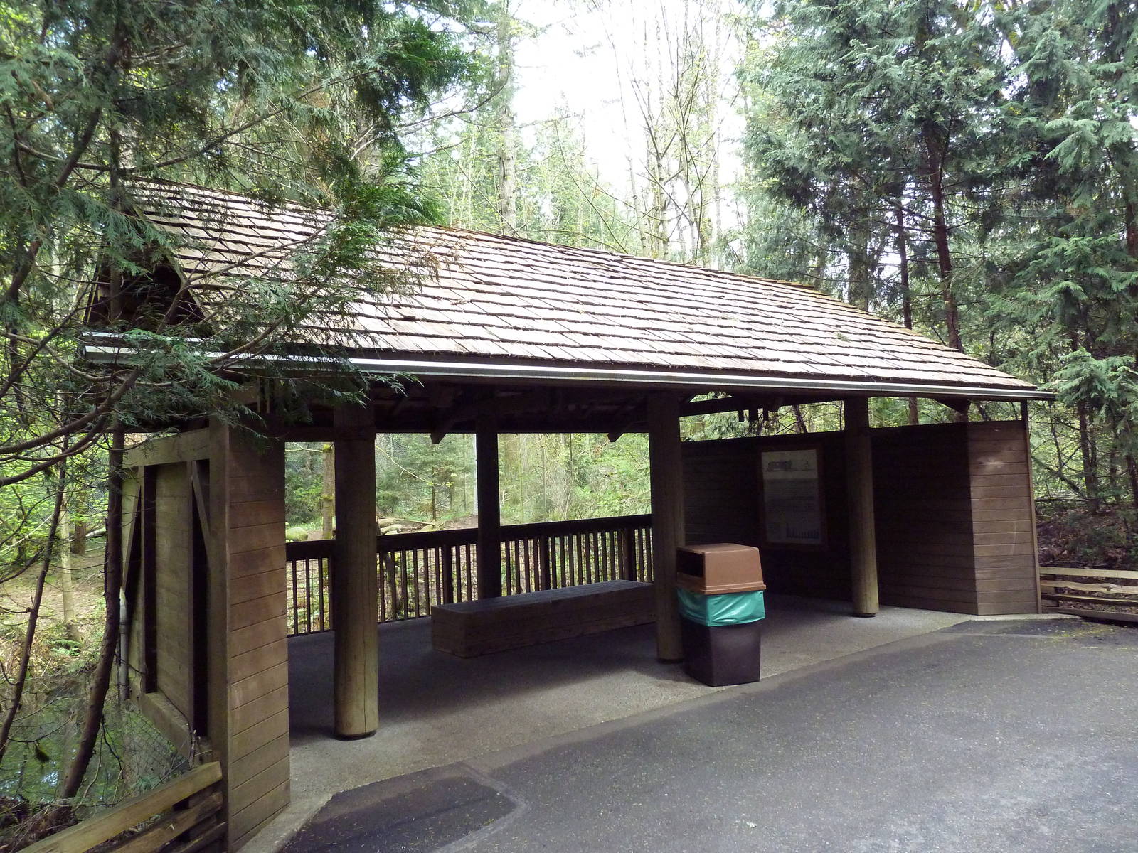 Lynx Exhibit - Viewing Shelter