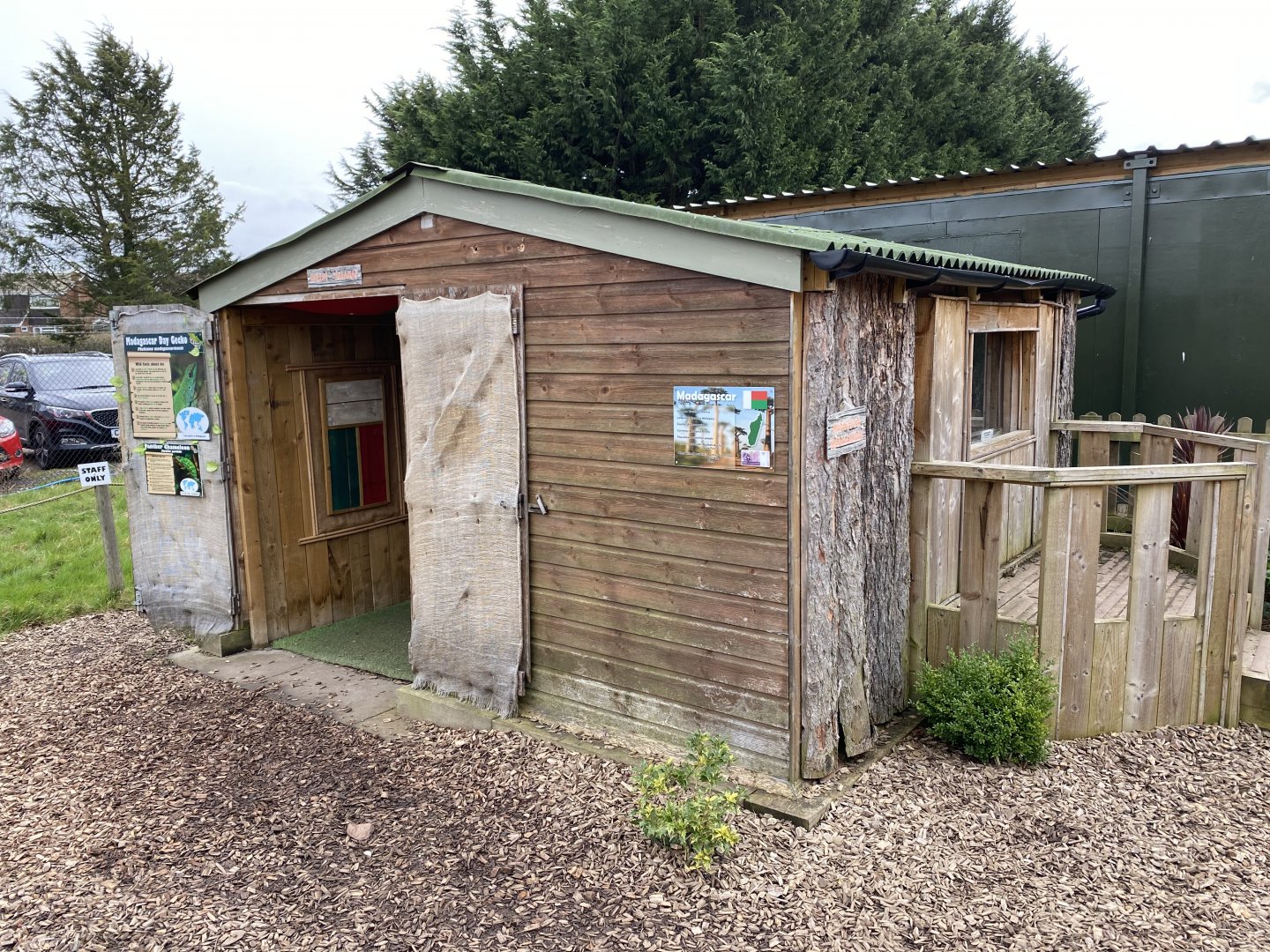 Madagascar exhibit 070320