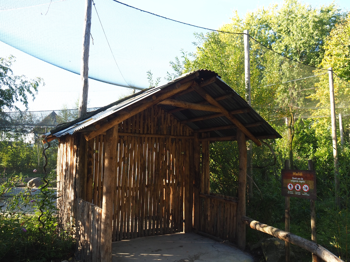 Madidi - Entrance to South American aviary visitor area, 2022