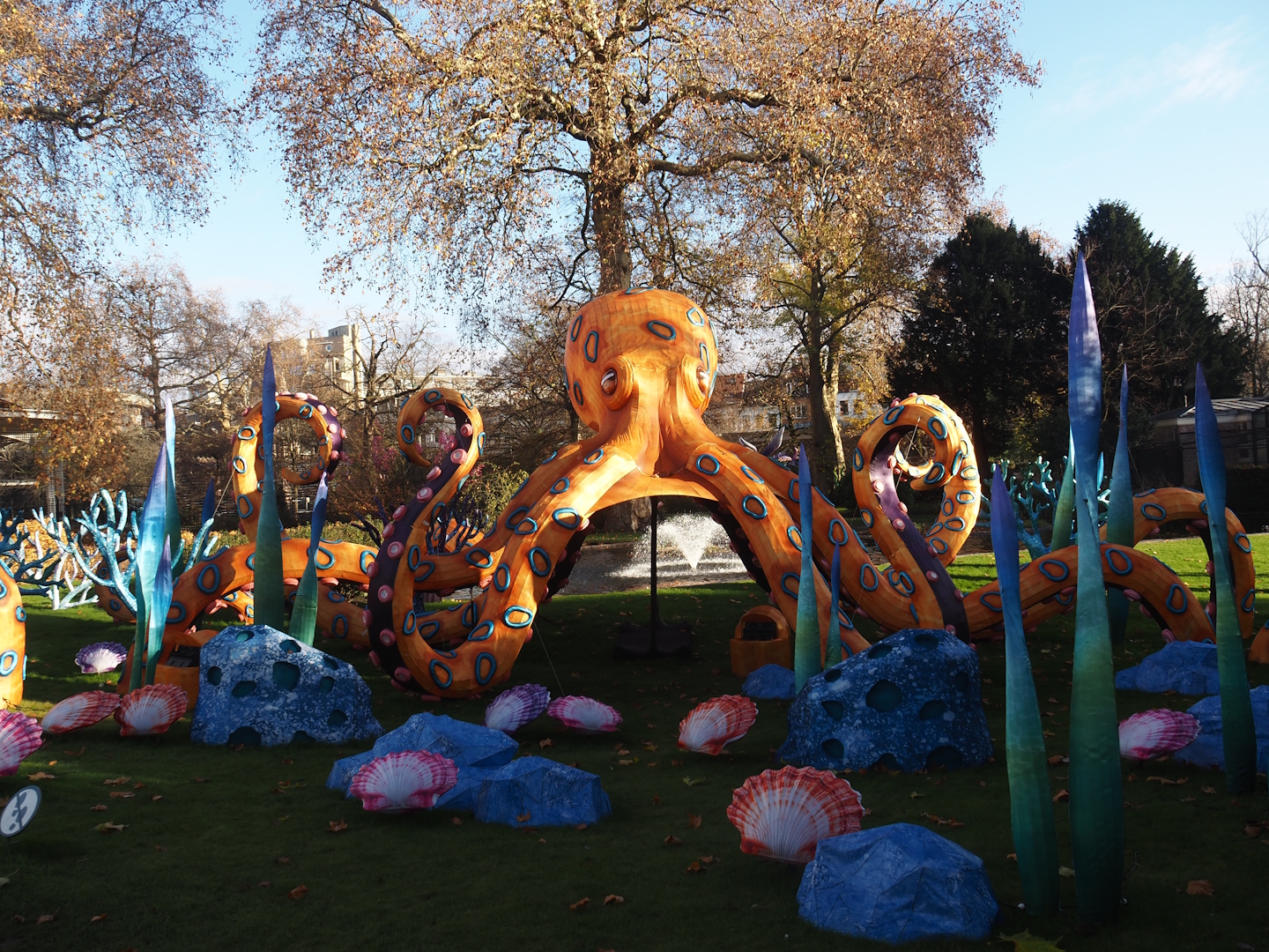 Magic Ocean Chinese lights festival - Blue-ringed octopus structure, 2025-11-30