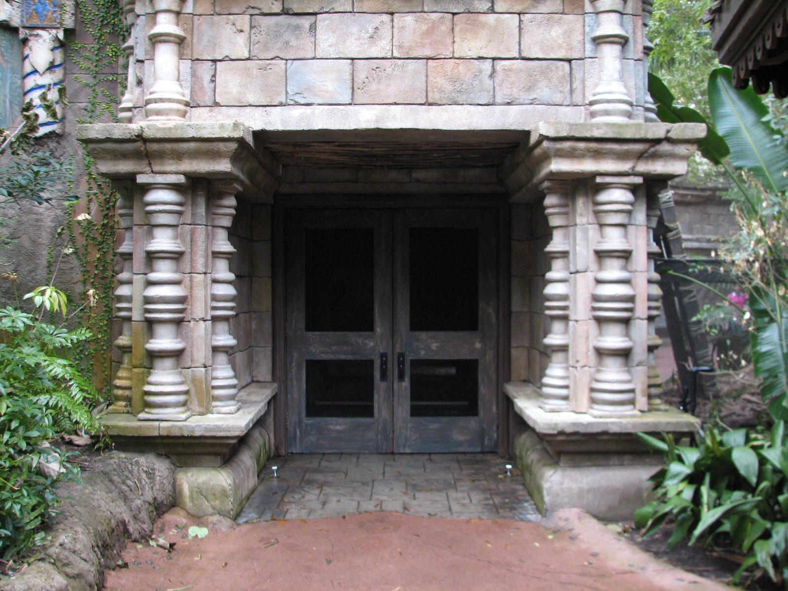 Maharajah Jungle Trek - Aviary Entry