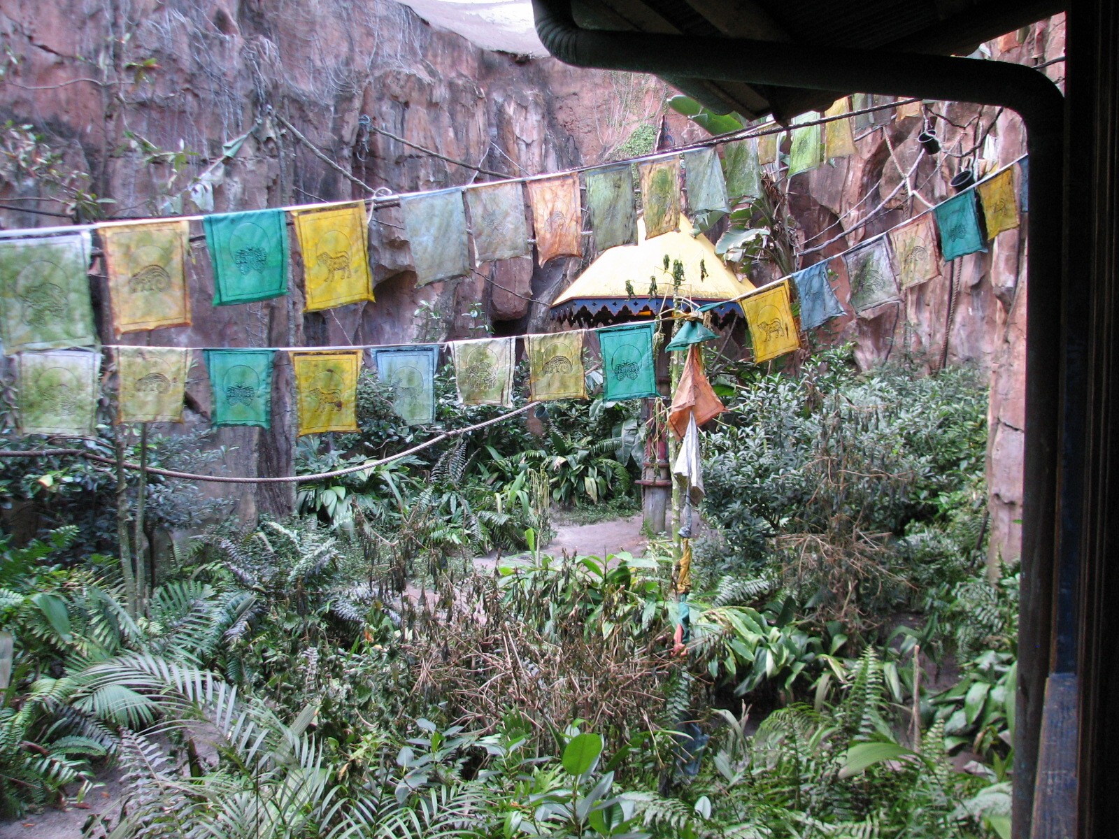 Maharajah Jungle Trek - Rodrigues Fruit Bat and Malayan Flying Fox Exhibit