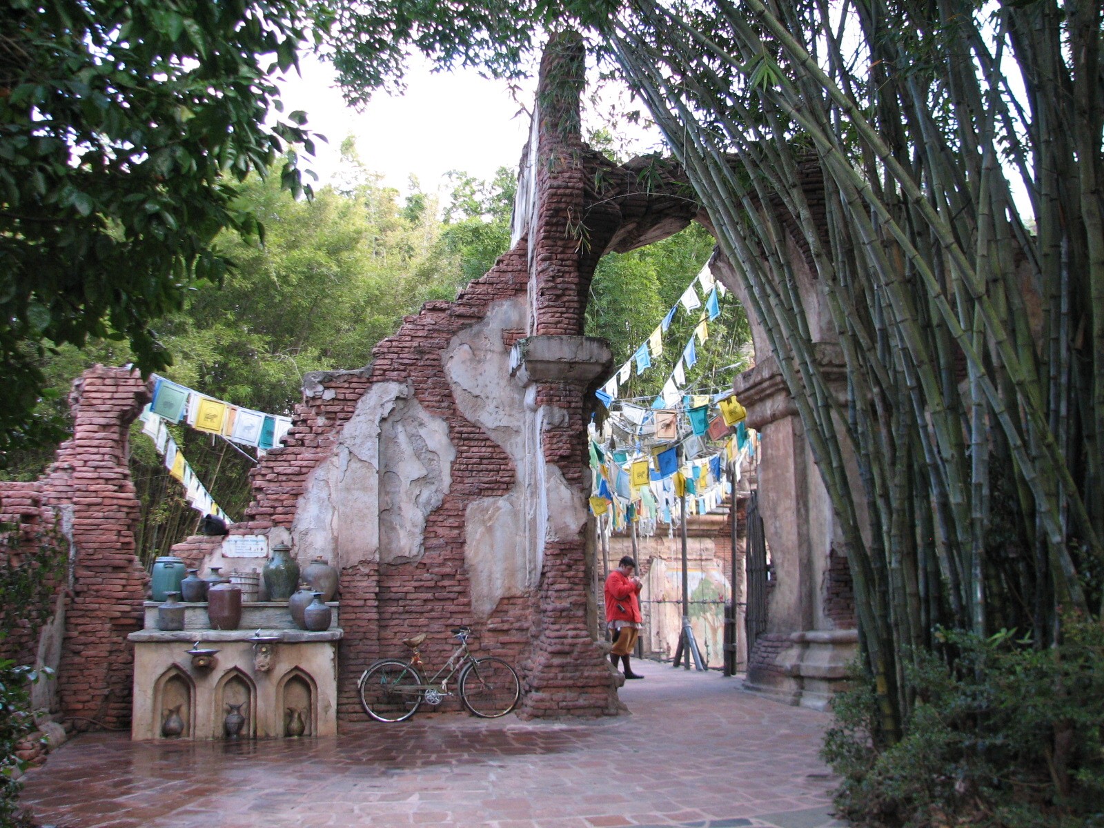 Maharajah Jungle Trek - Ruins